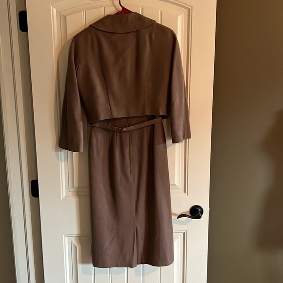 Vintage 1950’s Sheath Dress & Matching Jacket Set With Belt - Picture 2 of 13